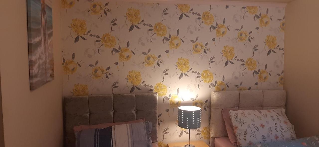 Delightful Home Stay - Double Ensuiteroom. Glasgow Exteriér fotografie
